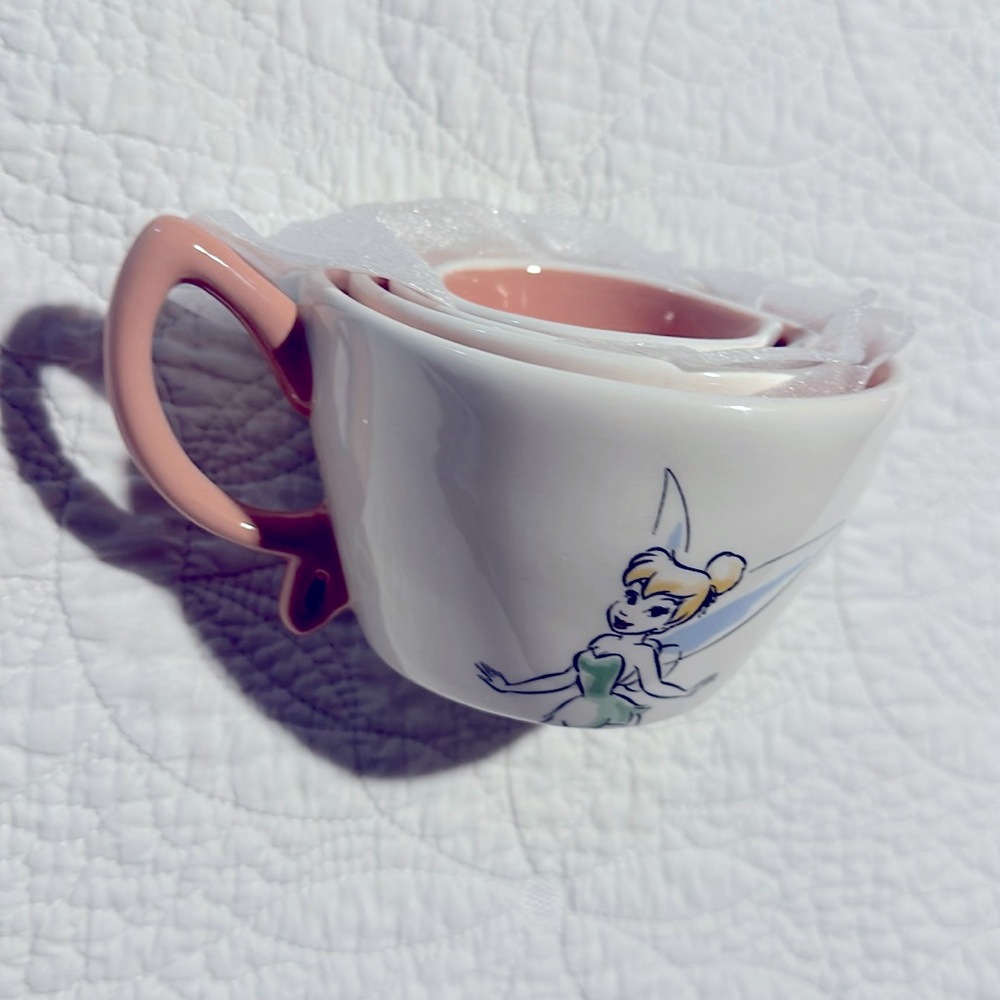 NWT TinkerBell Measuring cups set!